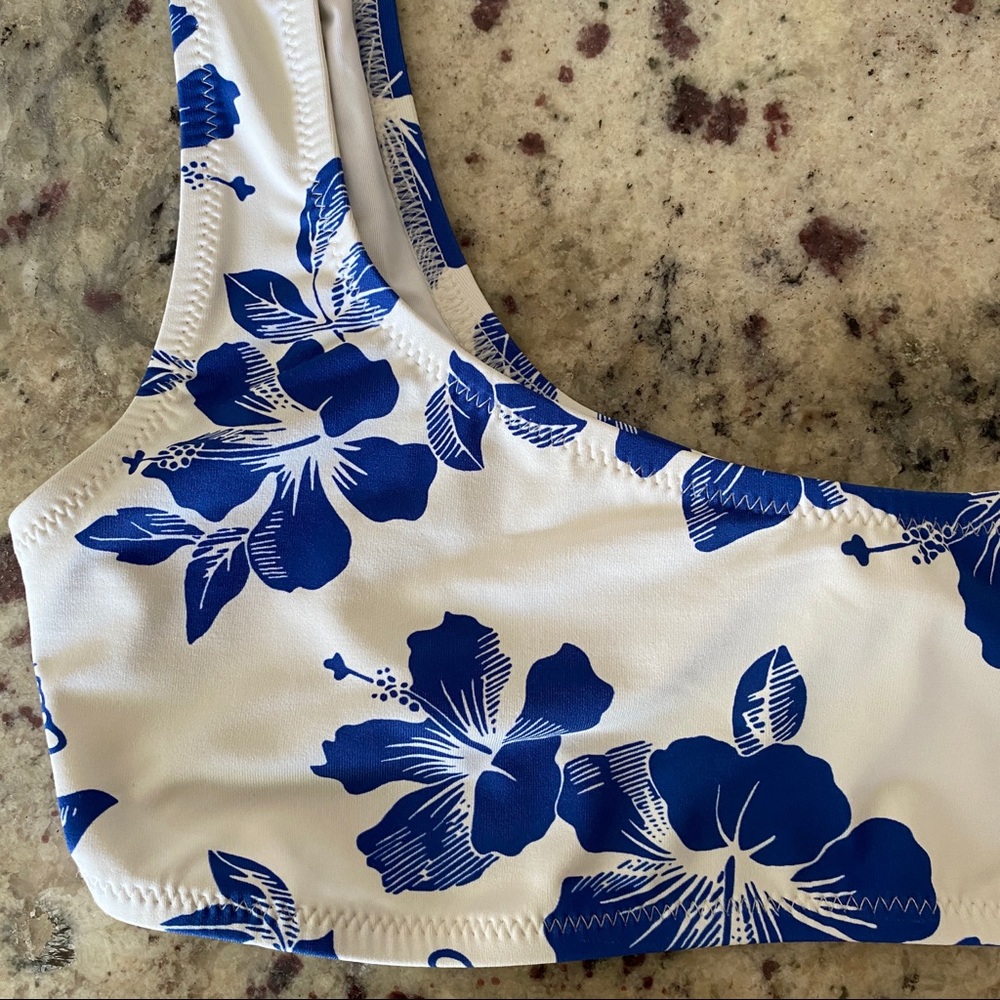 NWT Elle Bikini Top - Picture 3 of 5